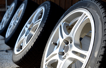 タイヤ交換のイメージ